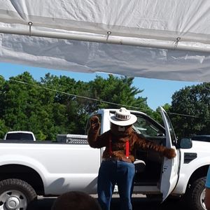 Meet your Posher, Amanda noah